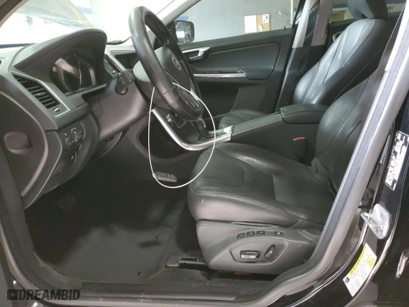2016 Volvo XC60 T6 Drive-E with VIN YV449MDK9G2834368, listed as a Copart auction lot 82557784 with 102,313 mi miles and Salvage Title. Bid and sale history available at carsss.com. Image 7.