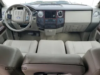 2008 Ford F-350 XL с VIN 1FTWW33R68EA23253, выставлен на аукционе Copart как лот 46327275 с пробегом 182 702 миль миль и Списание • Salvage title. История ставок и продаж доступна на DreamBid. Изображение 8.