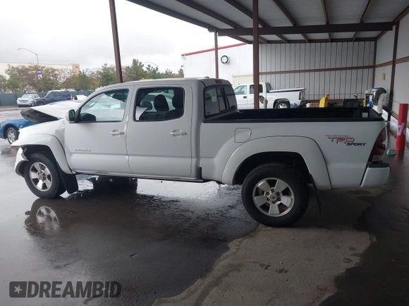 2010 Toyota Tacoma PreRunner with VIN 3TMKU4HN6AM026668, listed as a IAAI auction lot 41786901 with 267,485 mi miles and . Bid and sale history available at DreamBid. Image 15.