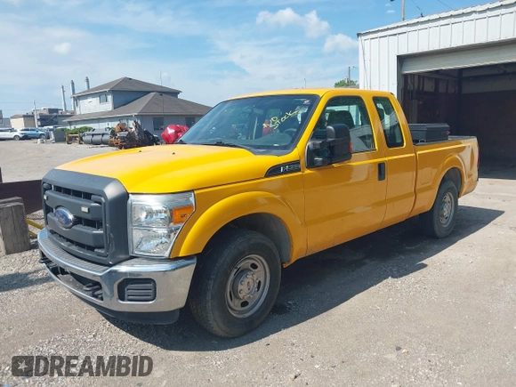 2015 Ford F-250 XLT z VIN 1FT7X2A68FEB98170, wystawiony jako IAAI lot #42524870 z przebiegiem 178 474 mil mil oraz . Historia ofert i sprzedaży dostępna na DreamBid. Obrazek 2.