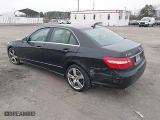 2013 Mercedes-Benz E-Class E 350 Luxury with VIN WDDHF8JB1DA738136, listed as a IAAI auction lot 41774836 with 181,846 mi miles. Bid and sale history available at carsss.com. Image 3.