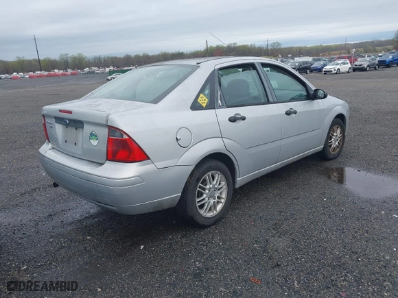2007 Ford Focus S with VIN 1FAHP34N47W261179, listed as a IAAI auction lot 41931042 with 216,400 mi miles. Bid and sale history available at carsss.com. Image 4.