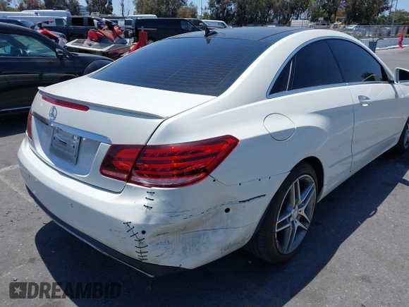 2014 Mercedes-Benz E 350 z VIN WDDKJ5KB6EF248751, wystawiony jako IAAI lot #42316139 z przebiegiem 131 183 mil mil oraz . Historia ofert i sprzedaży dostępna na DreamBid. Obrazek 6.
