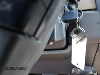 2009 Ford F-150 XL с VIN 1FTPW14V49FA98033, выставлен на аукционе IAAI как лот 41822035 с пробегом 209 727 миль миль и . История ставок и продаж доступна на DreamBid. Изображение 11.