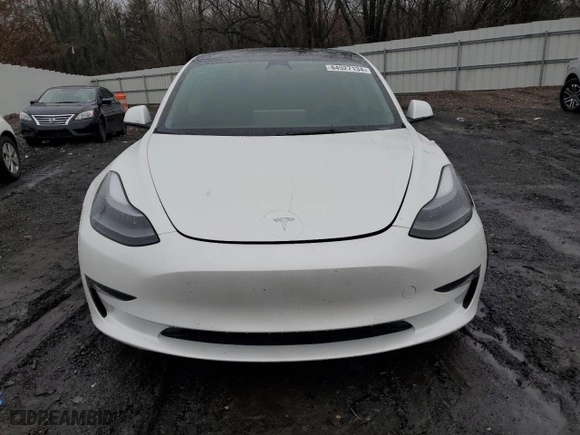 2022 Tesla Model 3 Long Range with VIN 5YJ3E1EB2NF275845, listed as a Copart auction lot 84527134 with 41,545 mi miles and Salvage Title. Bid and sale history available at carsss.com. Image 5.