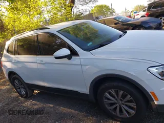 2020 Volkswagen Tiguan S z VIN 3VV1B7AX5LM010741, wystawiony jako IAAI lot #42030616 z przebiegiem 104 533 mil mil oraz . Historia ofert i sprzedaży dostępna na DreamBid. Obrazek 13.