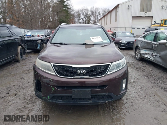 2015 Kia Sorento LX with VIN 5XYKTDA76FG648237, listed as a IAAI auction lot 41717261 with 163,845 mi miles. Bid and sale history available at carsss.com. Image 12.