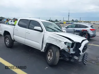 2019 Toyota Tacoma SR z VIN 5TFAX5GN0KX155401, wystawiony jako IAAI lot #42753025 z przebiegiem 51 913 mil mil oraz . Historia ofert i sprzedaży dostępna na DreamBid. Obrazek 1.