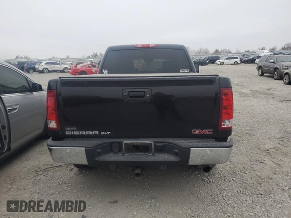 2010 GMC Sierra 1500 with VIN 3GTXKWE20AG131027, listed as a Copart auction lot 81897324 with 200,732 mi miles and Salvage Title. Bid and sale history available at DreamBid. Image 6.
