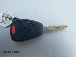 2009 Jeep Liberty Sport z VIN 1J8GP28K49W527859, wystawiony jako IAAI lot #42303957 z przebiegiem 288 873 mil mil oraz . Historia ofert i sprzedaży dostępna na DreamBid. Obrazek 11.