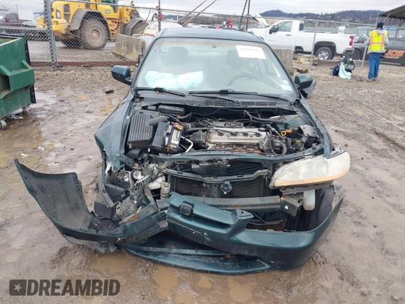 2000 Honda Accord SE z VIN 1HGCG5672YA083142, wystawiony jako IAAI lot #41499986 z przebiegiem Nie podano mil oraz . Historia ofert i sprzedaży dostępna na DreamBid. Obrazek 6.