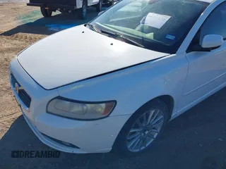 2010 Volvo S40 z VIN YV1382MSXA2510921, wystawiony jako IAAI lot #41227474 z przebiegiem 148 929 mil mil oraz . Historia ofert i sprzedaży dostępna na DreamBid. Obrazek 6.