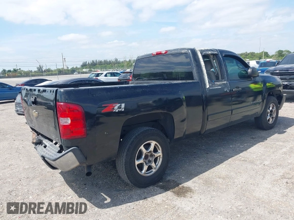 2007 Chevrolet Silverado 1500 1LT with VIN 2GCEK19J271659603, listed as a IAAI auction lot 42098689 with 240,918 mi miles and . Bid and sale history available at DreamBid. Image 4.