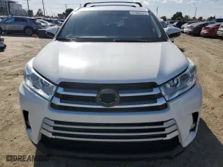 2019 Toyota Highlander SE with VIN 5TDJZRFH3KS943706, listed as a Copart auction lot 51982925 with 62,596 mi miles and Salvage Title. Bid and sale history available at carsss.com. Image 5.