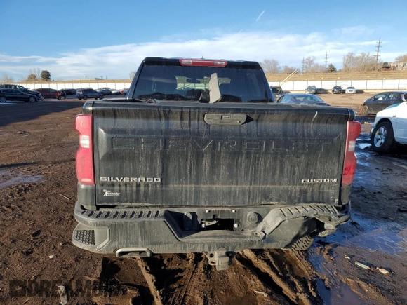 2021 Chevrolet Silverado 1500 Custom Trail Boss with VIN 1GCPYCEF1MZ339213, listed as a Copart auction lot 43138235 with 119,132 mi miles and Salvage Title. Bid and sale history available at DreamBid. Image 6.