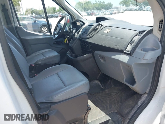 2019 Ford Transit z VIN 1FDBF8ZM6KKA67975, wystawiony jako IAAI lot #42294894 z przebiegiem 108 670 mil mil oraz . Historia ofert i sprzedaży dostępna na DreamBid. Obrazek 5.