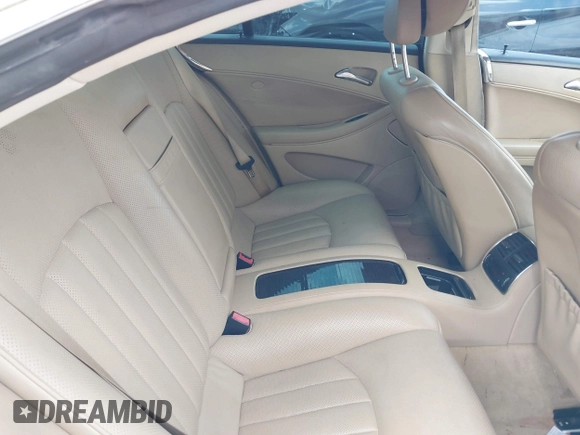 2006 Mercedes-Benz CLS 500 с VIN WDDDJ75X26A062201, выставлен на аукционе IAAI как лот 42121649 с пробегом 153 951 миль миль и . История ставок и продаж доступна на DreamBid. Изображение 8.