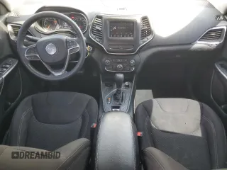 2019 Jeep Cherokee Latitude с VIN 1C4PJLCB9KD313506, выставлен на аукционе Copart как лот 52672515 с пробегом 136 496 миль миль и Списание • Salvage title. История ставок и продаж доступна на DreamBid. Изображение 8.