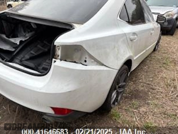 2014 Lexus IS 350 with VIN JTHBE1D23E5007450, listed as a IAAI auction lot 41646683 with 41,700 mi miles and . Bid and sale history available at DreamBid. Image 4.