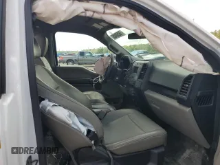 2020 Ford F-150 XL z VIN 1FTMF1EB6LKD12333, wystawiony jako Copart lot #56359485 z przebiegiem 124 979 mil mil oraz Szkoda całkowita • Salvage title. Historia ofert i sprzedaży dostępna na DreamBid. Obrazek 10.