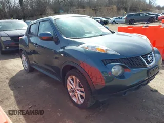2014 Nissan Juke S with VIN JN8AF5MV2ET480025, listed as a IAAI auction lot 41777772 with 152,535 mi miles. Bid and sale history available at carsss.com. Image 1.