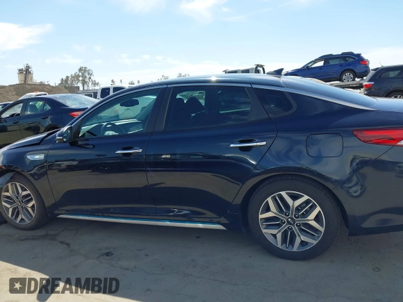 2020 Kia Optima Hybrid EX with VIN KNAGU4LE3L5037713, listed as a IAAI auction lot 42011066 with 93,335 mi miles. Bid and sale history available at carsss.com. Image 14.