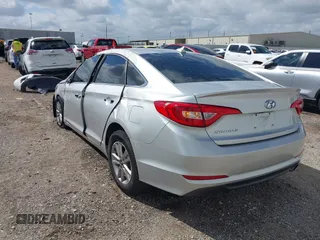 2016 Hyundai Sonata SE with VIN 5NPE24AF9GH373139, listed as a IAAI auction lot 41757308 with 103,699 mi miles and . Bid and sale history available at carsss.com. Image 3.