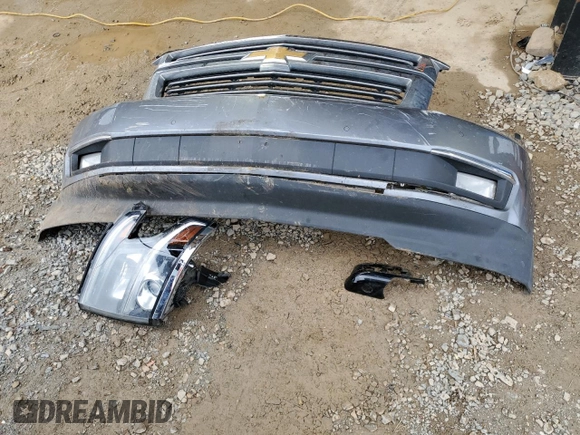 2018 Chevrolet Suburban Premier with VIN 1GNSCJKC5JR293962, listed as a Copart auction lot 50641835 with 137,598 mi miles and Salvage Title. Bid and sale history available at DreamBid. Image 13.