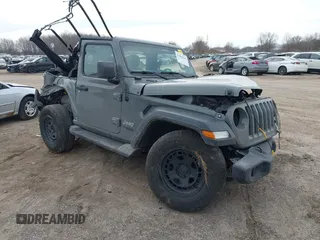 2018 Jeep Wrangler Sport S с VIN 1C4GJXAGXJW197483, выставлен на аукционе IAAI как лот 41825305 с пробегом 64 173 миль миль и . История ставок и продаж доступна на DreamBid. Изображение 1.