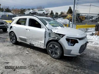 2023 Kia Niro Wave with VIN KNDCT3L10P5040523, listed as a Copart auction lot 89325305 with 8,287 mi miles and Salvage Title. Bid and sale history available at DreamBid. Image 4.