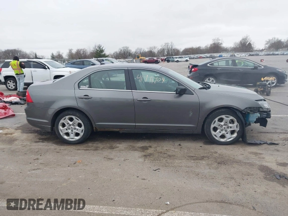 2011 Ford Fusion SE with VIN 3FAHP0HA7BR331095, listed as a IAAI auction lot 41911404 with 182,425 mi miles. Bid and sale history available at carsss.com. Image 14.