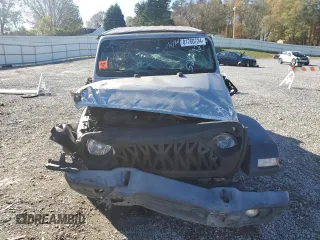 2019 Jeep Wrangler Unlimited Sport Altitude with VIN 1C4HJXDG2KW526792, listed as a Copart auction lot 81760724 with Not provided miles and Salvage title. Bid and sale history available at DreamBid. Image 5.