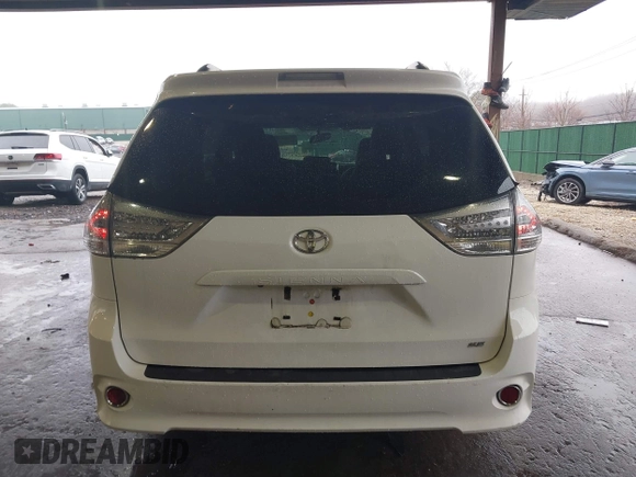 2015 Toyota Sienna SE with VIN 5TDXK3DC1FS528070, listed as a IAAI auction lot 41780191 with 117,488 mi miles. Bid and sale history available at carsss.com. Image 17.