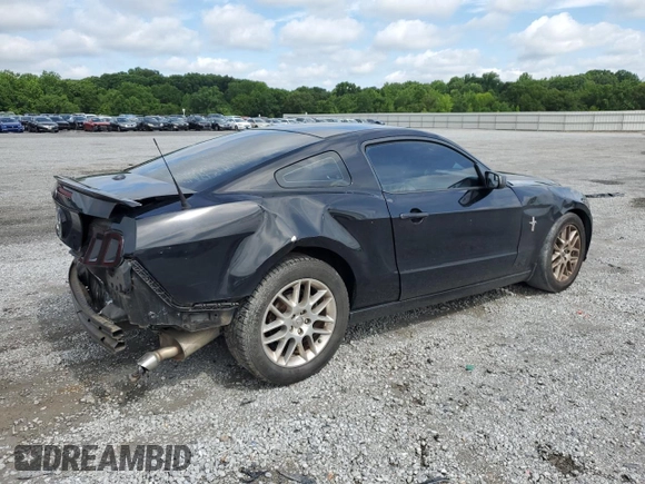 2013 Ford Mustang V6 z VIN 1ZVBP8AM1D5238157, wystawiony jako Copart lot #60427525 z przebiegiem 133 512 mil mil oraz Szkoda całkowita • Salvage title. Historia ofert i sprzedaży dostępna na DreamBid. Obrazek 3.