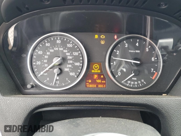 2013 BMW X5 xDrive50i z VIN 5UXZV8C53DL898918, wystawiony jako Copart lot #57604905 z przebiegiem 158 038 mil mil oraz Czysty tytuł • Clean title. Historia ofert i sprzedaży dostępna na DreamBid. Obrazek 9.