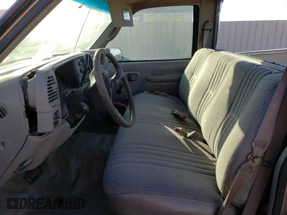 2000 GMC Sierra 1500 with VIN 1GTGC24R5YR198477, listed as a Copart auction lot 76717374 with 109,201 mi miles and Salvage Title. Bid and sale history available at DreamBid. Image 7.