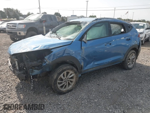 2017 Hyundai Tucson SE with VIN KM8J3CA40HU497758, listed as a IAAI auction lot 40387586 with 118,800 mi miles. Bid and sale history available at carsss.com. Image 18.