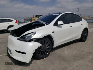 2022 Tesla Model Y Performance z VIN 7SAYGDEF6NF493231, wystawiony jako Copart lot #52336284 z przebiegiem 37 116 mil mil oraz Szkoda całkowita • Salvage title. Historia ofert i sprzedaży dostępna na DreamBid. Obrazek 1.