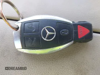 2011 Mercedes-Benz E-Class E 350 Luxury with VIN WDDHF8HB0BA422696, listed as a IAAI auction lot 42006732 with 147,653 mi miles. Bid and sale history available at carsss.com. Image 11.