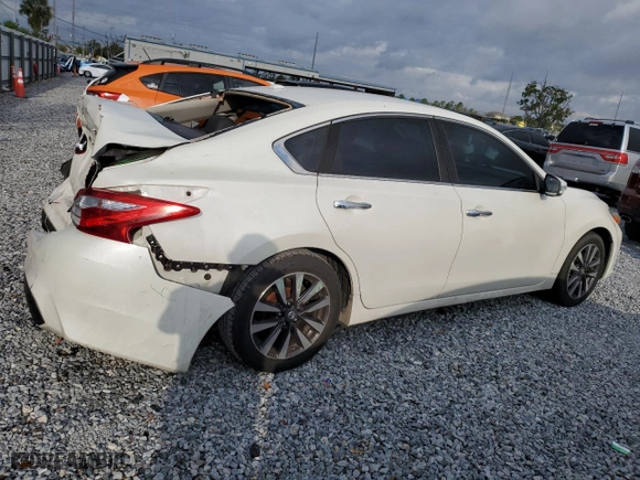 2017 Nissan Altima 2.5 SR with VIN 1N4AL3AP6HC272738, listed as a Copart auction lot 48463865 with 174,828 mi miles and Non Repairable. Bid and sale history available at carsss.com. Image 3.