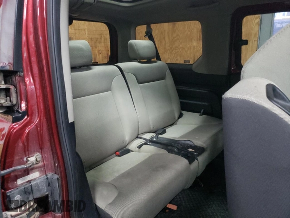 2008 Honda Element EX z VIN 5J6YH28758L006311, wystawiony jako Copart lot #53912045 z przebiegiem 217 126 mil mil oraz Nie do naprawy • Non repairable. Historia ofert i sprzedaży dostępna na DreamBid. Obrazek 11.
