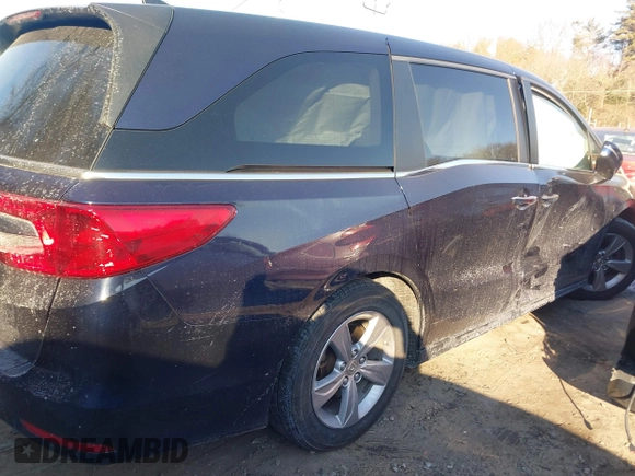 2018 Honda Odyssey EX-L with VIN 5FNRL6H72JB100736, listed as a IAAI auction lot 41350954 with 113,504 mi miles. Bid and sale history available at carsss.com. Image 13.