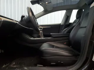2022 Tesla Model 3 z VIN 5YJ3E1EA1NF188851, wystawiony jako Copart lot #59259325 z przebiegiem 142 223 mil mil oraz Czysty tytuł • Clean title. Historia ofert i sprzedaży dostępna na DreamBid. Obrazek 7.