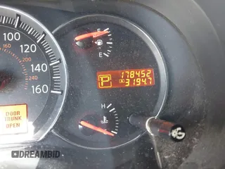 2009 Nissan Maxima SV z VIN 1N4AA51E49C850160, wystawiony jako IAAI lot #41630124 z przebiegiem 178 452 mil mil oraz . Historia ofert i sprzedaży dostępna na DreamBid. Obrazek 16.