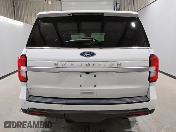 2022 Ford Expedition XLT with VIN 1FMJU1JT9NEA58475, listed as a Copart auction lot 49507685 with 51,292 mi miles and Clean Title. Bid and sale history available at carsss.com. Image 6.