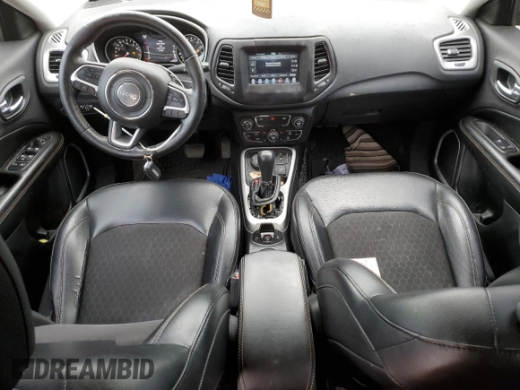 2018 Jeep Compass Latitude z VIN 3C4NJDBB9JT162173, wystawiony jako Copart lot #52852985 z przebiegiem 115 497 mil mil oraz Szkody całkowita. Historia ofert i sprzedaży dostępna na DreamBid. Obrazek 8.