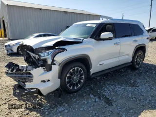 2024 Toyota Sequoia SR5 with VIN 7SVAAABA9RX042917, listed as a Copart auction lot 43750015 with 17,793 mi miles and Salvage Title. Bid and sale history available at carsss.com. Image 1.