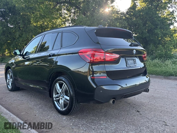 2018 BMW X1 xDrive28i with VIN WBXHT3C33J5K24081, listed as a Copart auction lot 55887425 with 178,946 mi miles and Clean Title. Bid and sale history available at carsss.com. Image 3.