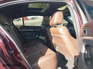 2011 Lincoln MKS w/EcoBoost with VIN 1LNHL9FT2BG611671, listed as a IAAI auction lot 41468209 with 31,652 mi miles. Bid and sale history available at carsss.com. Image 8.