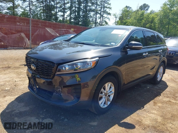 2019 Kia Sorento LX z VIN 5XYPG4A35KG529645, wystawiony jako IAAI lot #41995339 z przebiegiem 106 827 mil mil oraz . Historia ofert i sprzedaży dostępna na DreamBid. Obrazek 19.